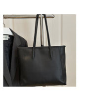 Elegant Commuter Textured Handbag Women's Polyester